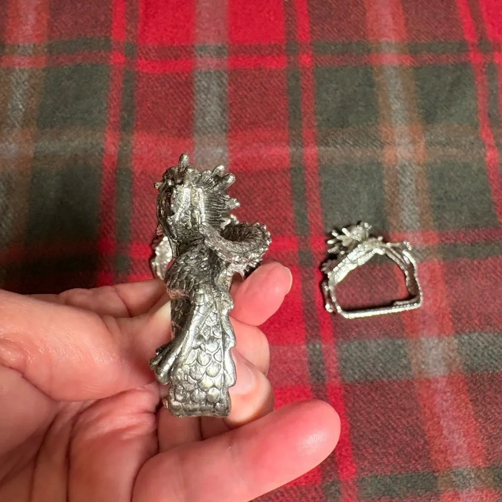 Extremely RARE Arthur Court Dragon Napkin Rings -Set of 4 - Picture 6 of 13